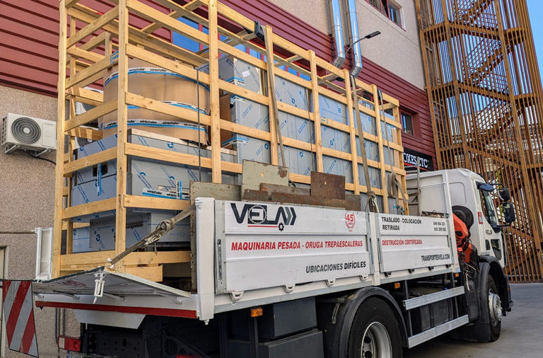 Transporte e instalación de tren de lavado en Madrid