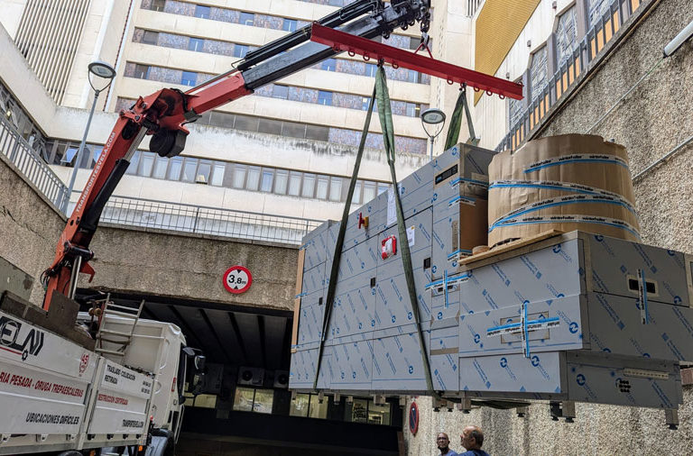 Transporte e instalación de tren de lavado en Madrid