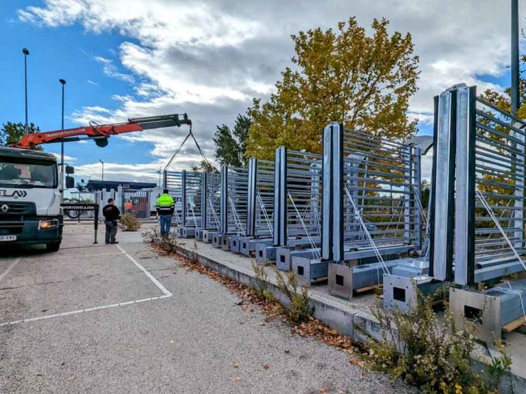 Transporte de puertas de control perimetral en Madrid