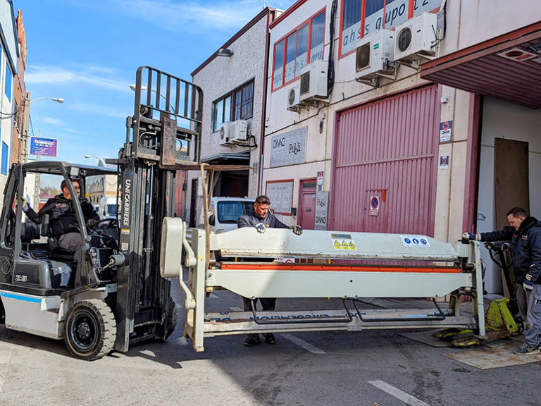 Transporte de fresadoras pesadas en Majadahonda