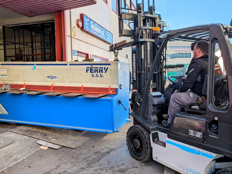 Transporte de fresadoras pesadas en Majadahonda