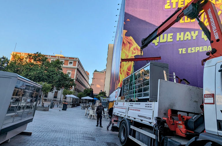 Transporte de expositores de supermercado en Madrid