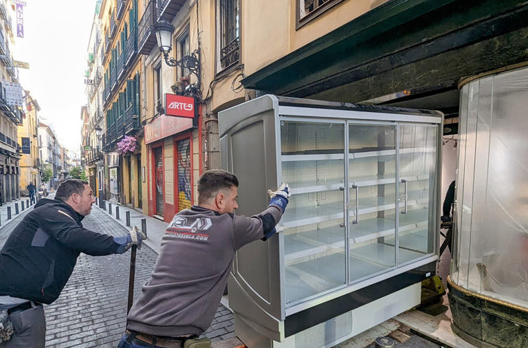 Transporte de expositores de supermercado en Madrid