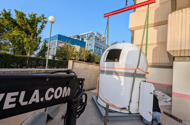 Transporte de cúpulas de telescopio en Madrid