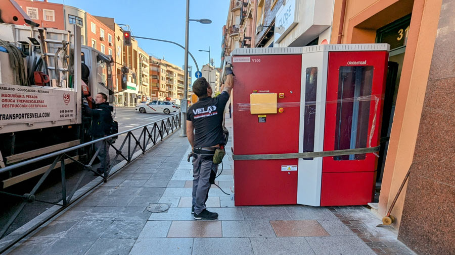 Transporte de fresadoras de bloques de PU en Madrid