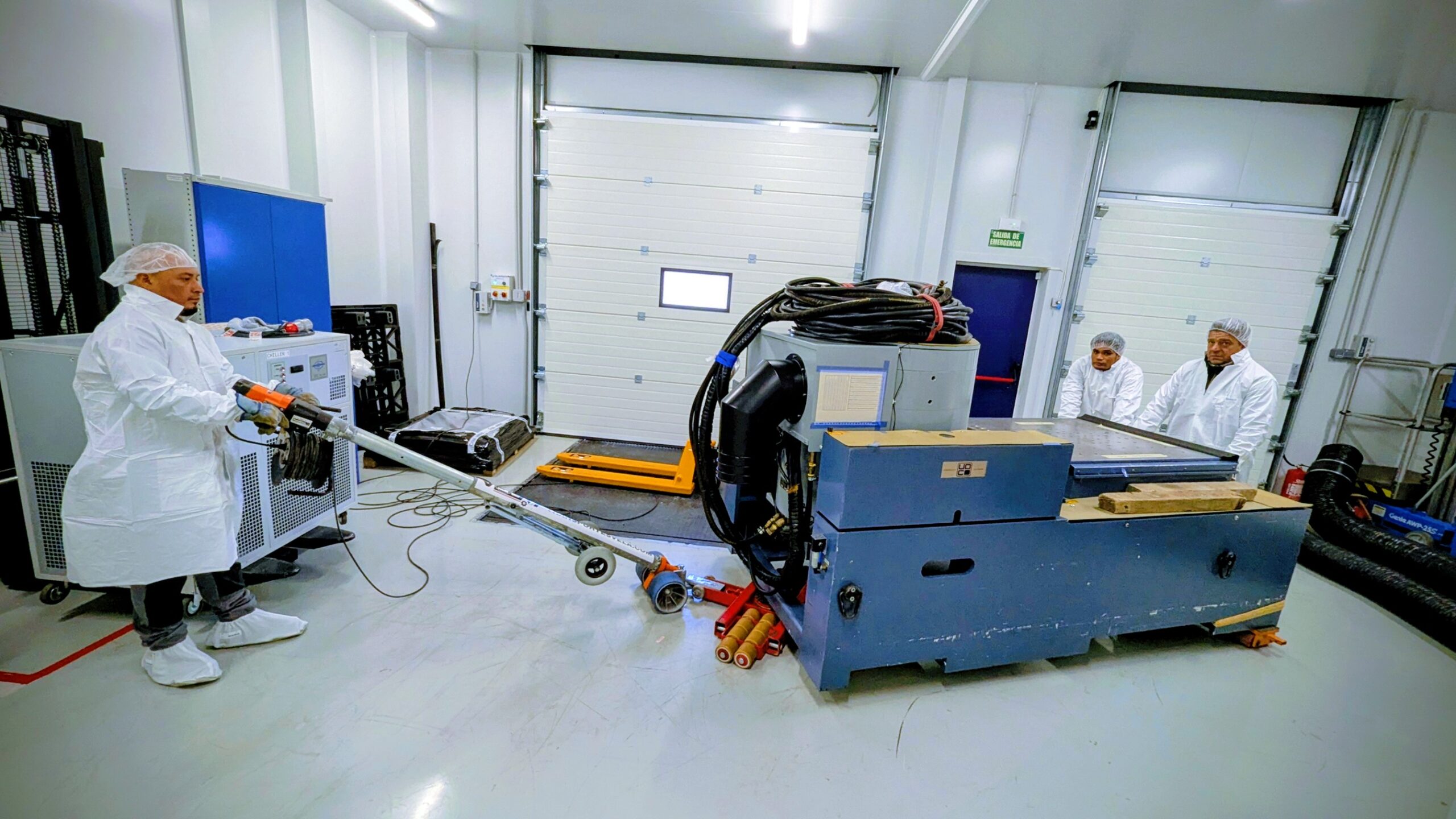 Transporte y ubicación de shaker de laboratorio en Madrid