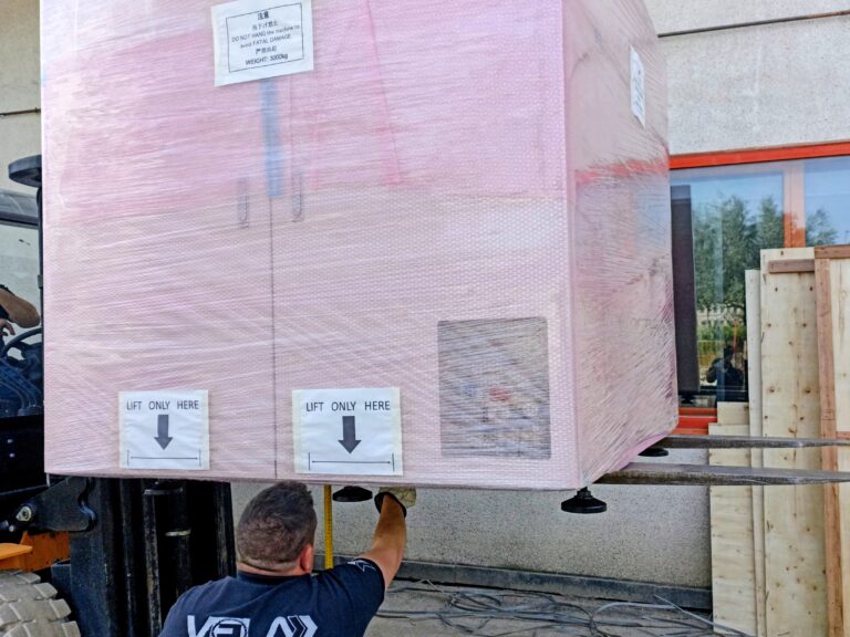 Traslado de equipo de rayos X de 3000 kg en Madrid