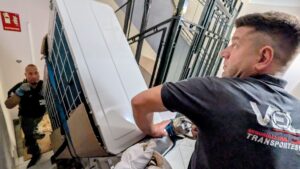 máquinas de climatización por escaleras